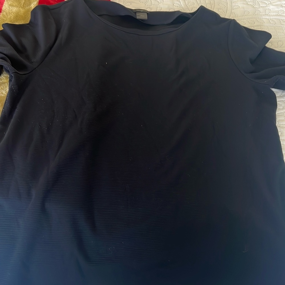 Women’s three-quarter inch sleeve shirt